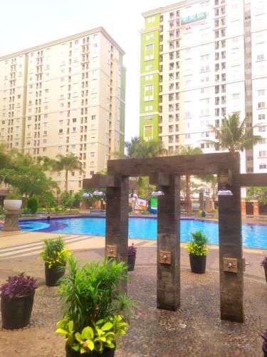 Tiny studio with pool, jogging track, gym and Mall