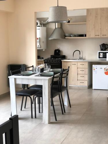 One-Bedroom Apartment image 1