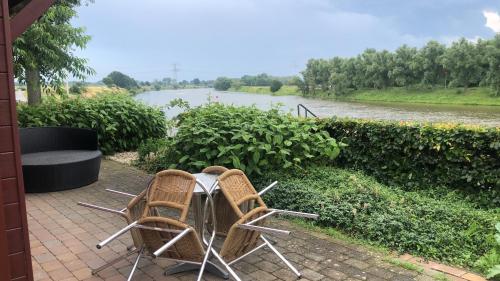 Thuiskomen, genieten aan het water, Maaseik (Foto 5)