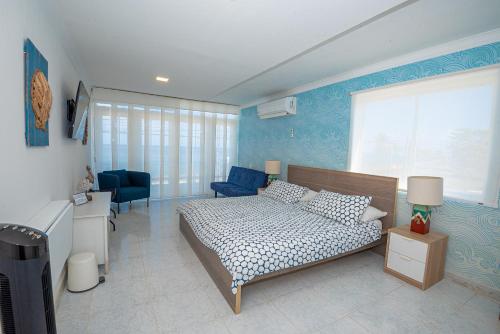 Triple Room with Sea View room in By The Sea Guest House
