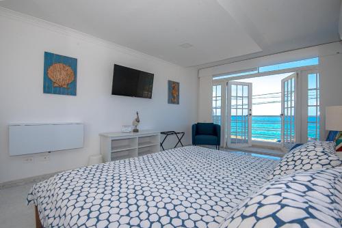 Triple Room with Sea View image 7