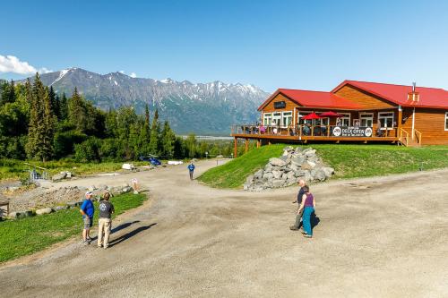 Knik River Lodge