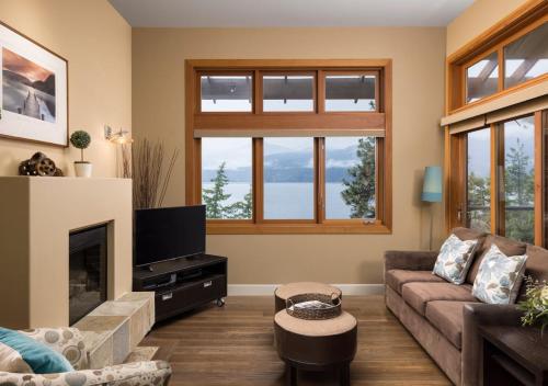 Outback Lakeside Vacation Homes in Vernon, Canada