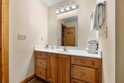 Poplar Point Condo Unit 12E - image 14