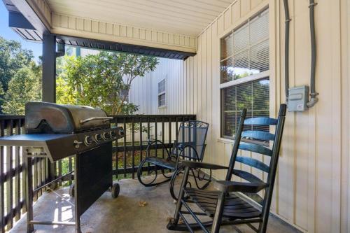 Poplar Point Condo Unit 12E in Mt Zion