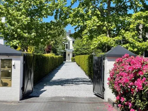 Villa Julian Mansarde in Aurich, Deutschland