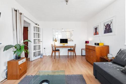 Flat 13, Londýn (fotografie 3)
