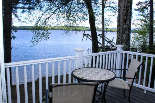 Lake Winnisquam Getaway in Sanbornton, USA