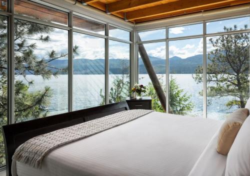 The Outback Lakeside Vacation Homes in Lake Country