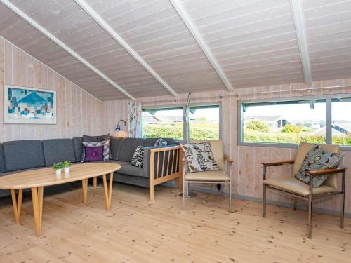 Three-Bedroom Holiday home in Rønde 1 - image 12