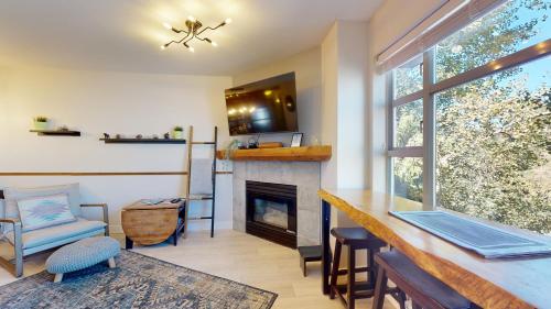 Two-Bedroom Apartment image 9