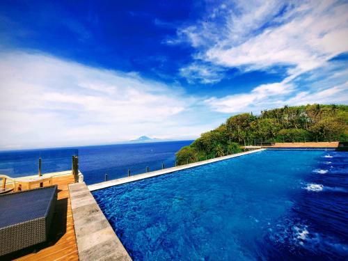 مسبح, Louis Kienne Resort Senggigi in سينججيجى