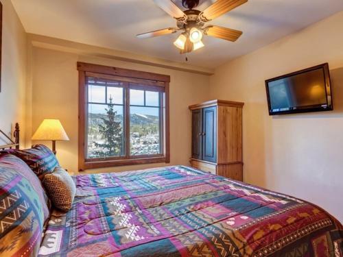 Luxury 1 Bedroom Mountain Vacation Rental In Breckenridge With Access To A Hot Tub And Heated Garage Parking in Breckenridge, USA