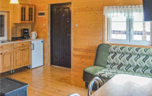 Two-Bedroom Holiday home Mscice with Lake View 03 - image 12