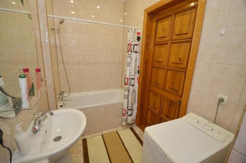 Baño, Apartments in the city center on Sobornaya Street in Nikolaev