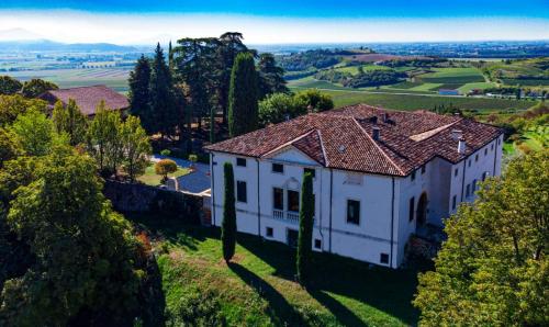A szálláshely kívülről, Il Castello in Villaga