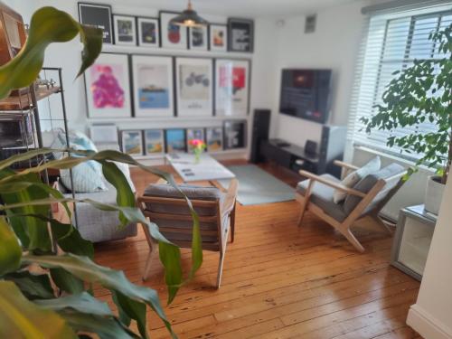 The Drill Hall - Central Winchester 2 bed House