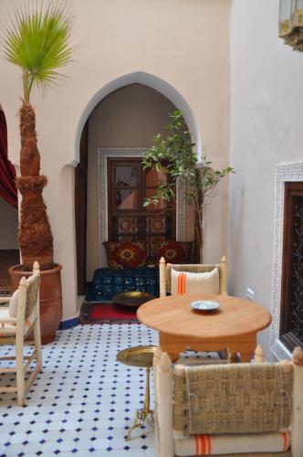 Dar Aouinti 5