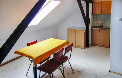 Cozy Apartment In Swinoujscie With Kitchen