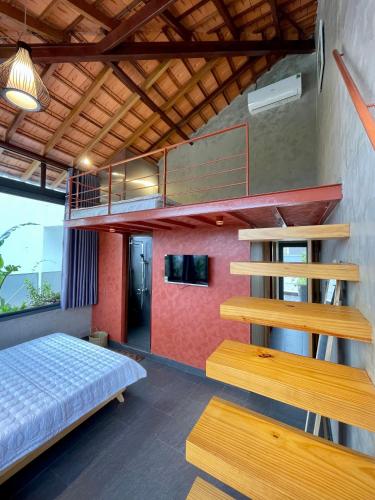 Five-Bedroom House image 10