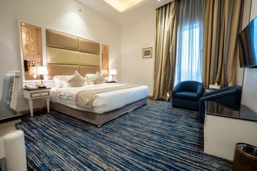 Platinum Al Khamseen Serviced Apartments Room Type - Deluxe Suite