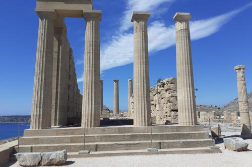 Villa Irene, Amazing views, Lindos 10 mins, Beach 4 mins