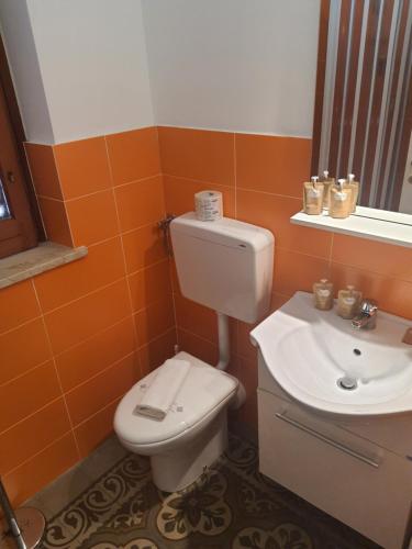 Deluxe Apartment image 2