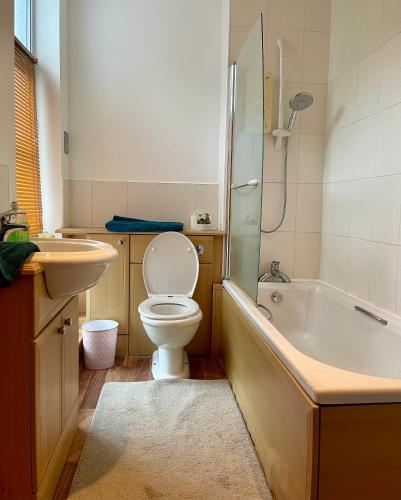 Town centre flat in Darlington (free Parking), Darlington (photo 5)