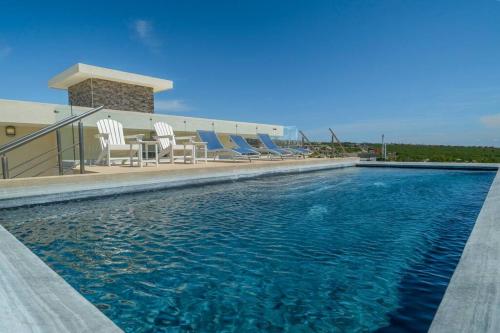 Gorgeous BRAND NEW Ocean View Roof Pool Beach Xcss