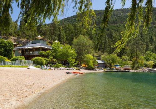 A környék, The Outback Lakeside Vacation Homes in Lake Country