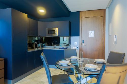 Amazing view Fast WiF with Gym near tramway in 실