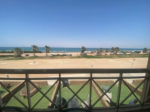 شاليهات عائلية صف اول علي البحر مباشرة بورتو ساوث - العين السخنة, Ain Sokhna (foto 5)