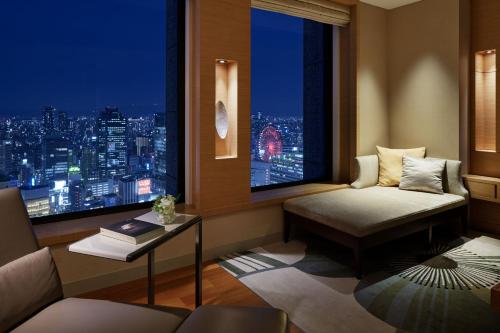 Premium Twin Room with City View