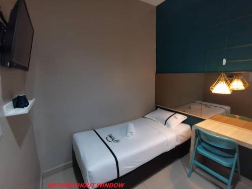 Single Room image 5