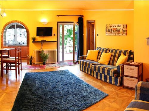 Spacious Apartment With Balcony & Free Secure Parking