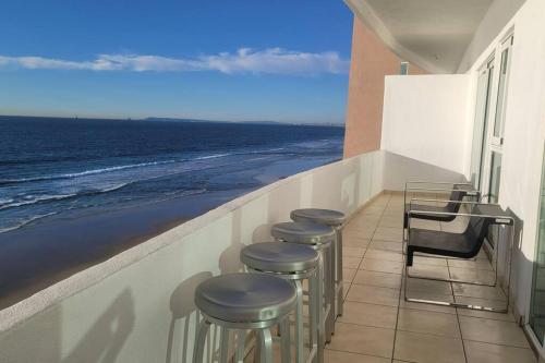 Premier Oceanfront Private With Magnificent Views