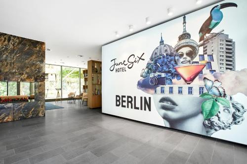 June Six Hotel Berlin City West - image 4