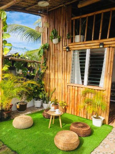 Joyful Hut with Netflix and Perfect Sunrise View Maya, Daanbantayan Cebu