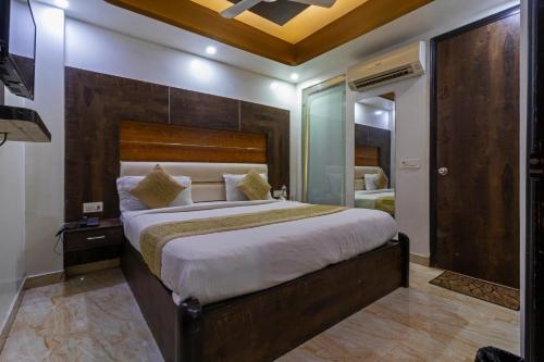 Hotel The Amour DX Near IGI Airport Delhi