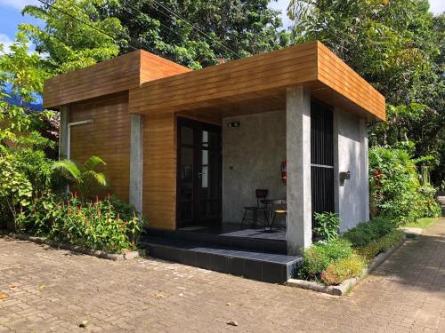 Exterior view, Likita Resort near Ban Phe Market