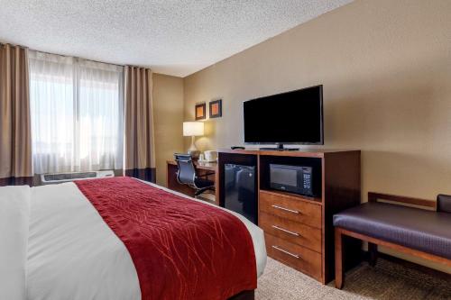 Comfort Inn & Suites Hays I-70 - image 6