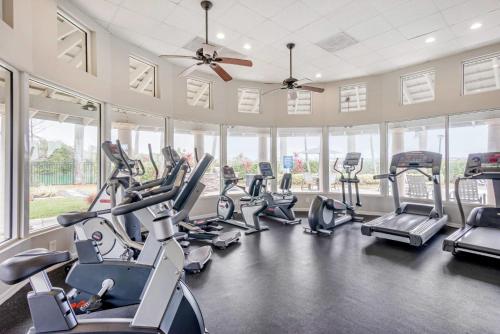 Bright and Modern Apartments at Palm Trace Landings in South Florida photo 3
