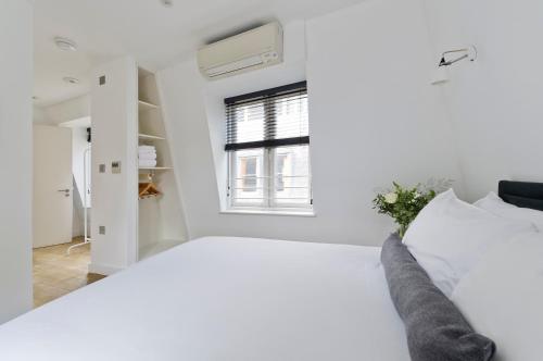 SACO Fleet Street Crane Court - image 2