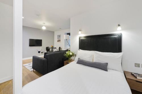 SACO Fleet Street Crane Court - image 6