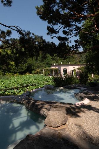 Relais La Foleia - Luxury Villa with private lake