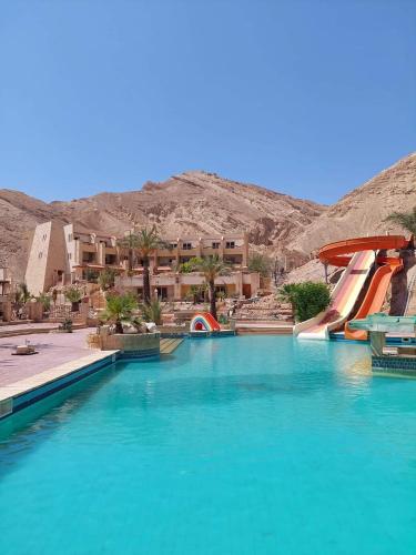 . Tobya Village Hotel