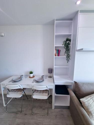 Brand New Top Floor Studio - The Hub Gibraltar - Self Catering