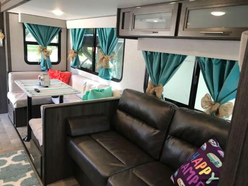 Happys Camper in the Sunshine in Daytona Beach, USA