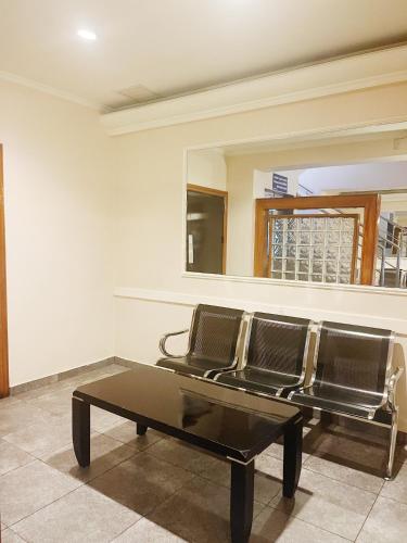 Trung tâm dịch vụ văn phòng, Hotel Pensión Anduriña (Hotel Pension Andurina) in Thành Phố Panama