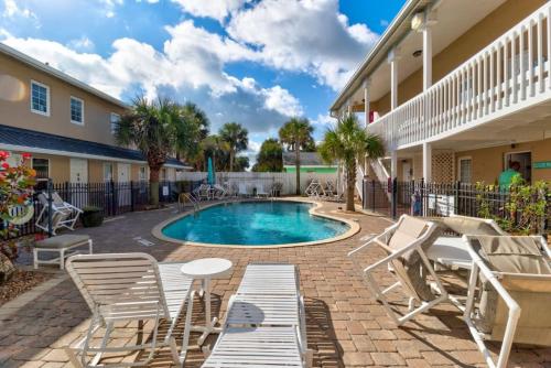 Lovely 2 bedroom condo in the heart of Flagler in Flagler Beach, USA